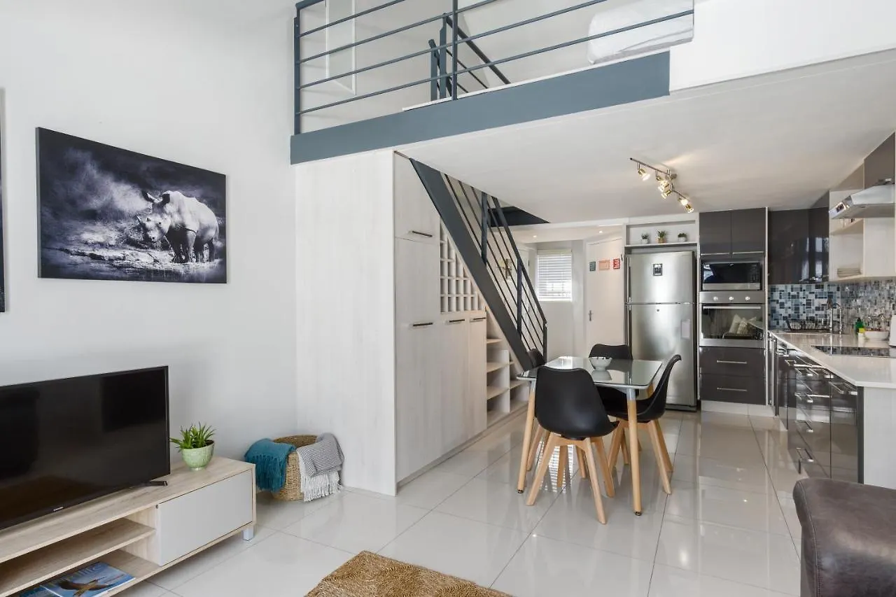 Sutton Place 57 Cape Town Daire